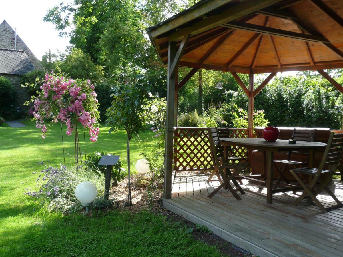B&B Dinan La Priquetais Trévron Buitenkant foto