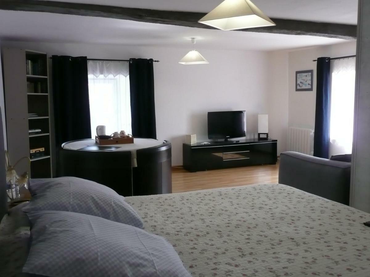 B&B Dinan La Priquetais Trévron Buitenkant foto
